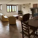 Maison De Varennes بيت للعطل *