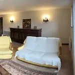 Maison De Varennes *