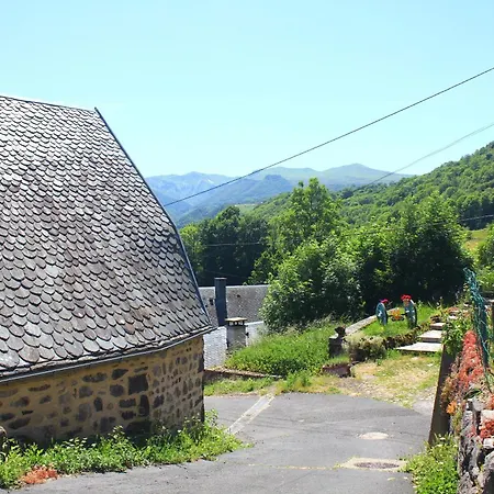 Feriehus Maison De Varennes Chambon-sur-Lac
